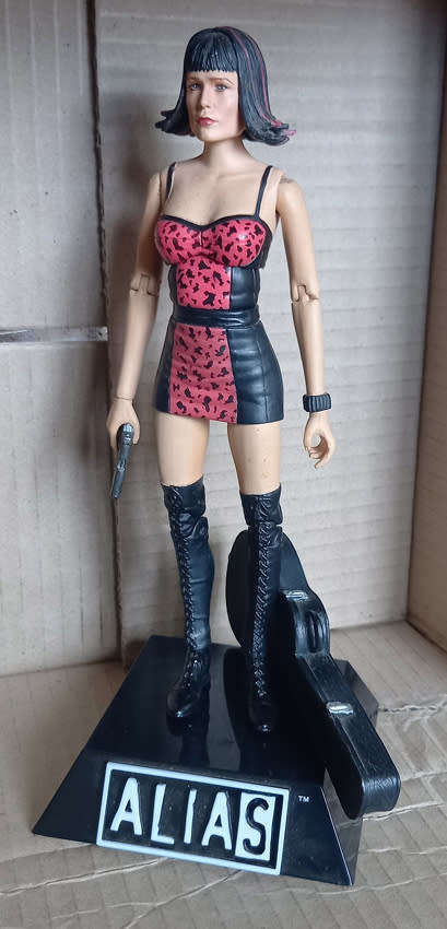 Jennifer Garner ALIAS Sydney Bristow Figure!