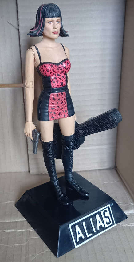 Jennifer Garner ALIAS Sydney Bristow Figure!