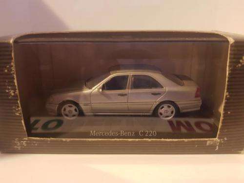 MERCEDES BENZ C220