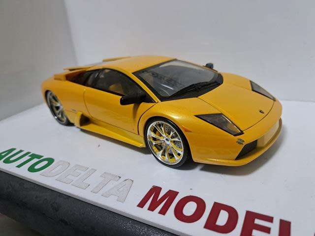1:18 LAMBORGHINI MURCIELAGO