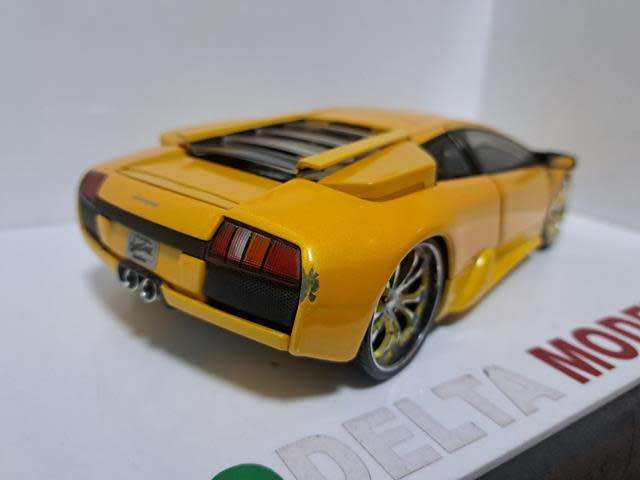 1:18 LAMBORGHINI MURCIELAGO