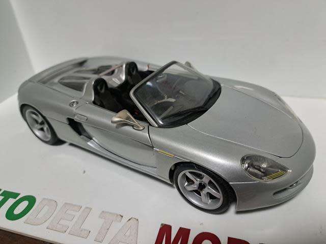 1:18 PORSCHE CARRERA GT