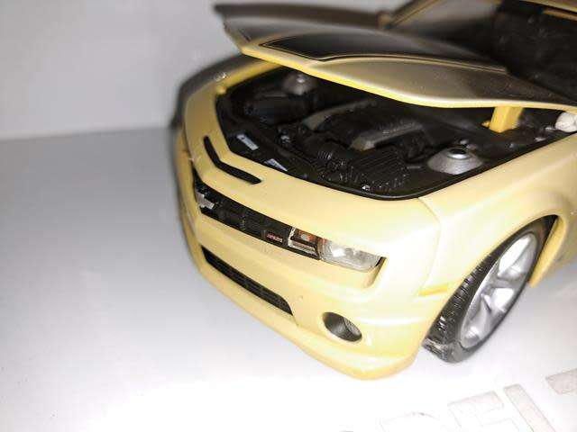 1:18 CHEVROLET CAMARO  2010