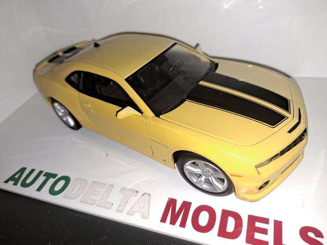 1:18 CHEVROLET CAMARO  2010