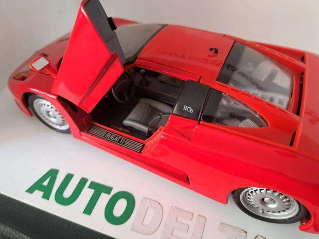1:18 BUGATTI EB 110