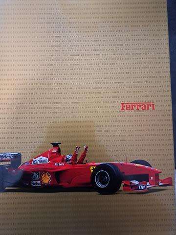 2000 YEARLY FERRARI ANNUAL GLOSSY MAGAZINE 300 PAGES