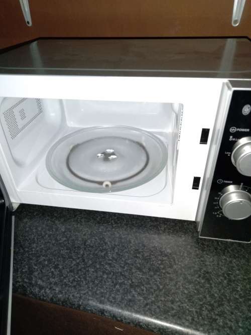 Russell Hobbs 20L Microwave !!!!! Pickup only in Sasolburg !!!!!