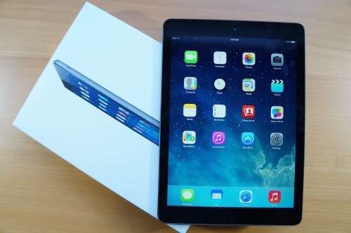 Apple iPad Air Wifi + 4G Cellular 32GB (Space Grey) - Like New