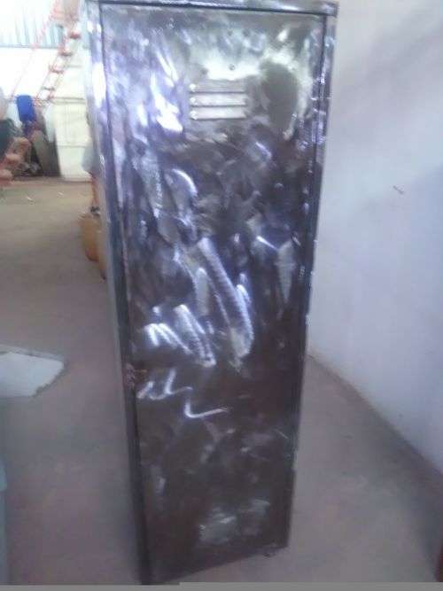 METAL LOCKER