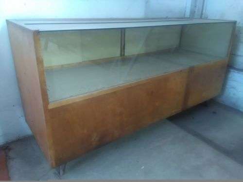 VINTAGE SHOP DISPLAY CABINET