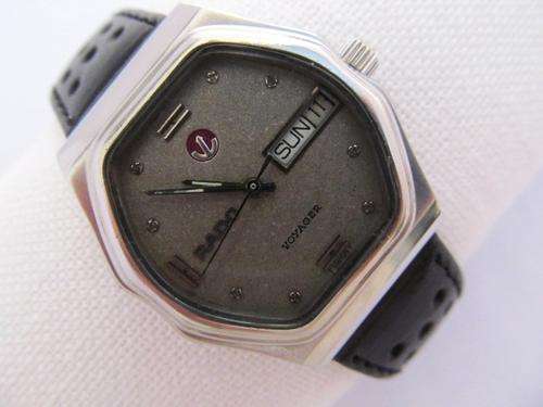 RARE AUTHENTIC RADO VOYAGER SILVER DIAL CUSHION AUTO DAY DATE SS WATCH