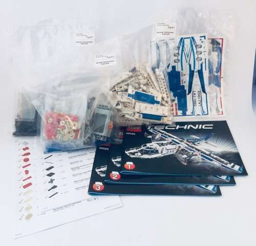 LEGO Technic 42025 Cargo Plane