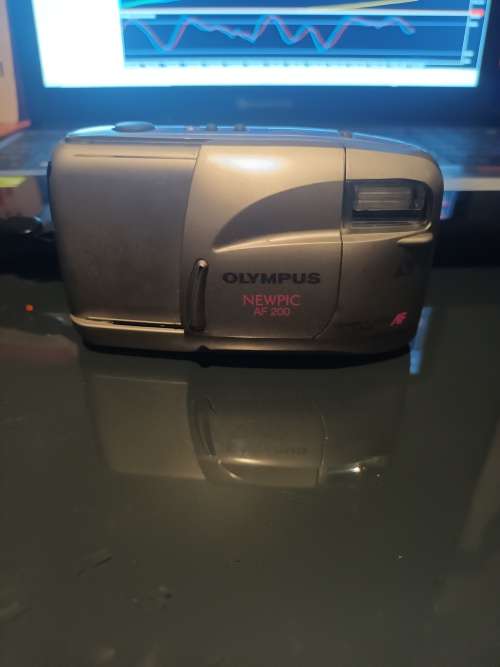 VINTAGE Olympus Newpic AF200 APS Point & Shoot Film Camera