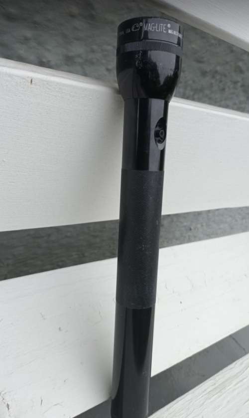 MAG-LITE INSTRUMENT BATTERY OPERATED BIG CAMPING TORCH FLASH LIGHT, USA