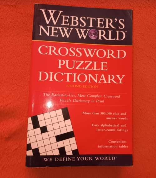 CROSSWORD PUZZLE DICTIONARY (Webster`s New World) 2nd Edition