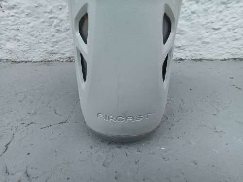 AIRCAST Softstrike Moon Boot (Large)