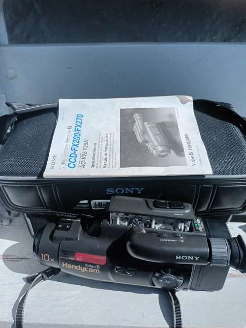 VINTAGE Sony Handycam Video 8 Tape Video Camera Sony CCD FX-270 Camcorder Black Rare