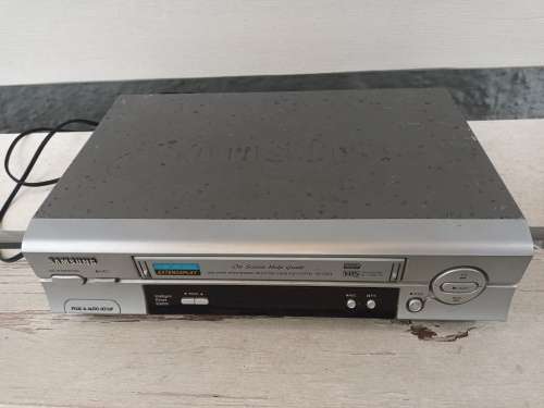 SAMSUNG SV 2261 VHS/VCR VIDEO PLAYER RECORDER