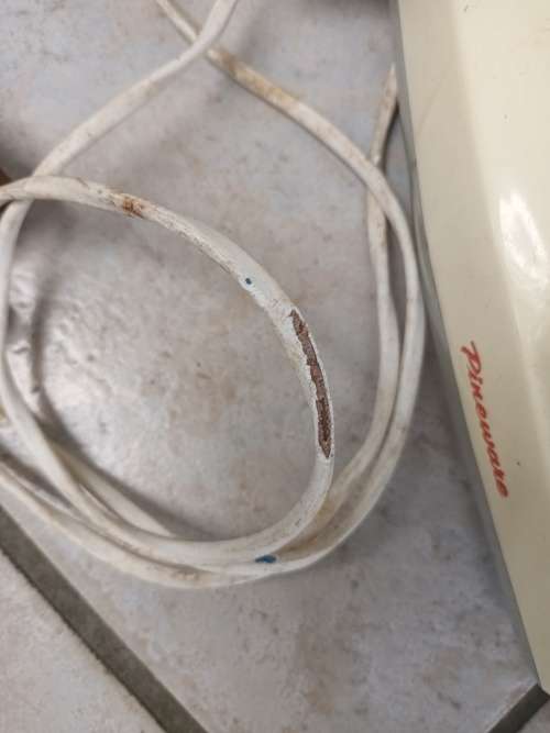 VINTAGE Pineware Electric Carving Knife