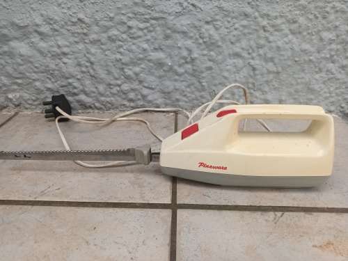 VINTAGE Pineware Electric Carving Knife