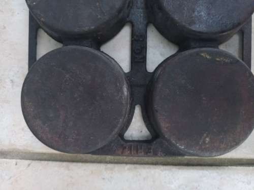 VINTAGE ERIE No.8 Cast Iron Muffin Pan 946