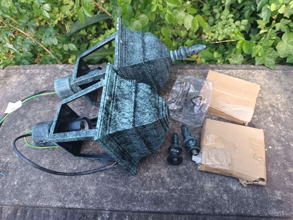 Aluminum Cast Lantern Clear Beveled Panels × 2