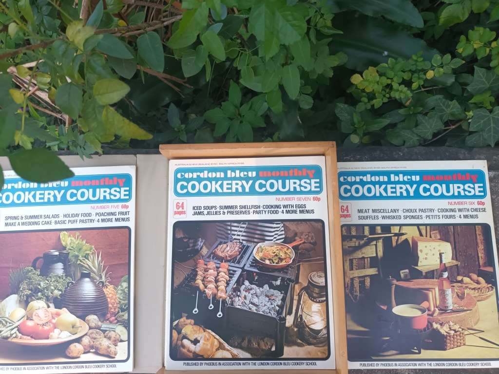 VINTAGE Cordon Bleu Monthly Cookery Course × 9