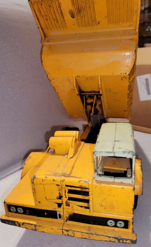 Vintage Ertl International Harvester Pay Hauler