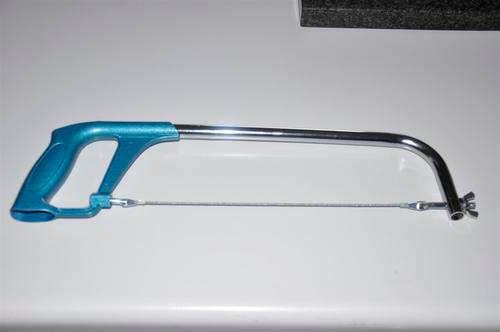 Hacksaw with round type Cutting blade included