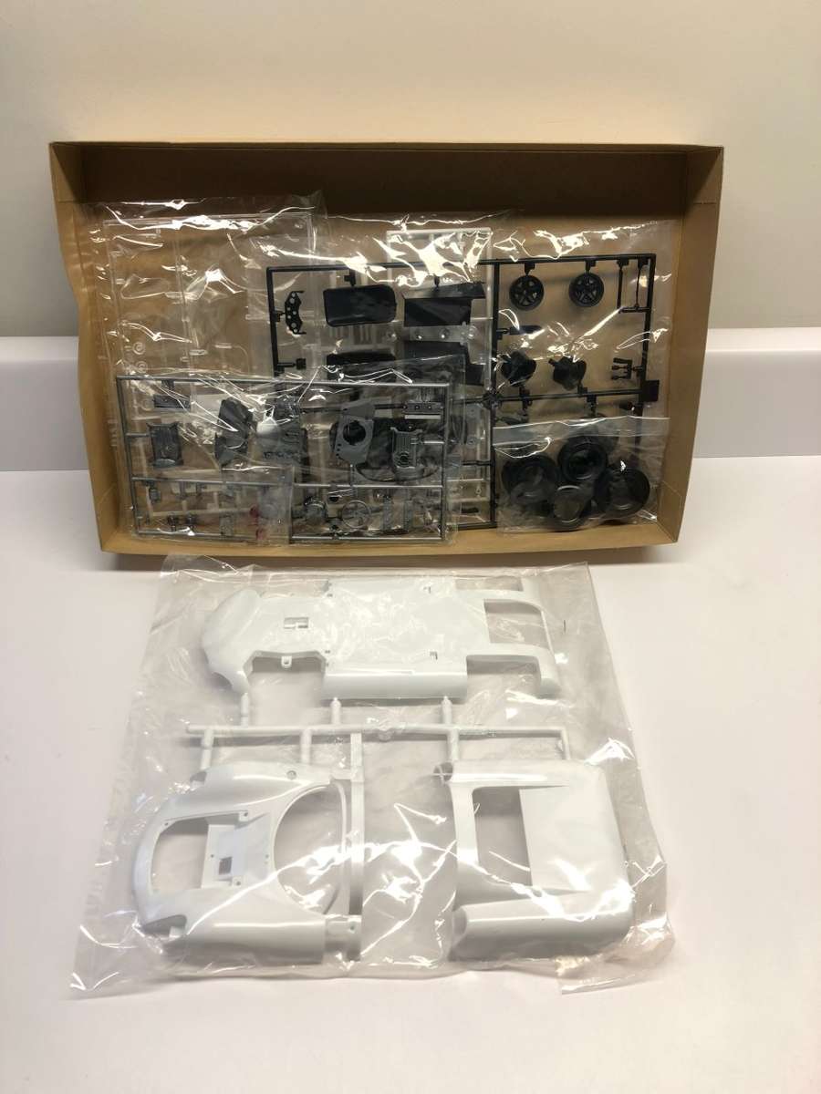 Tamiya 1/18 PORSCHE 910 10001 Vintage 1995