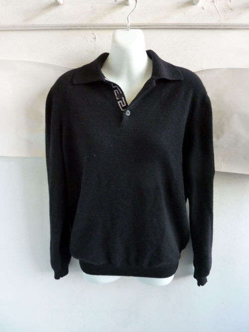 VERSACE 100% Cashmere Sweater Luxury Size M BLACK (Slim/Medium size body fit)