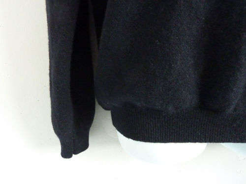 VERSACE 100% Cashmere Sweater Luxury Size M BLACK (Slim/Medium size body fit)