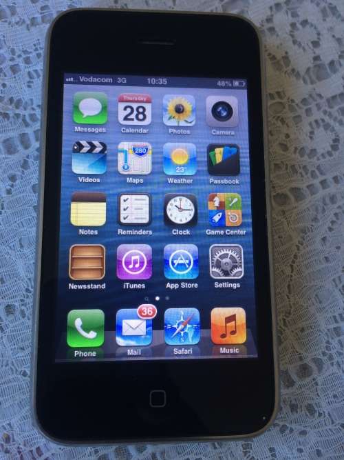 Apple Iphone 3gs 16GB - All working updated to IOS6 and can be jailbreak for all apps