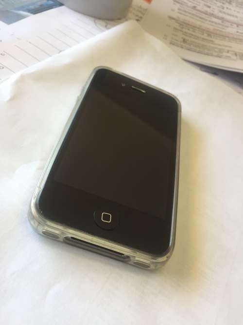 Apple Iphone 4s 16GB - All working and Whatsapp
