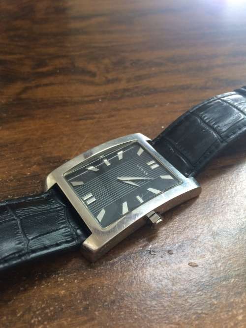 Guess Watch with genuine leather strap QUALITY - WORKING ORDER BARGAIN