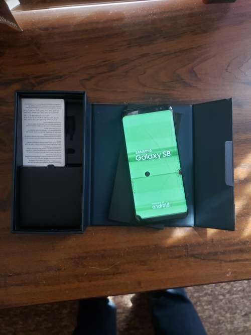 Samsung Galaxy S8 - 64GB (Cracked LCD) price slashed.Box available