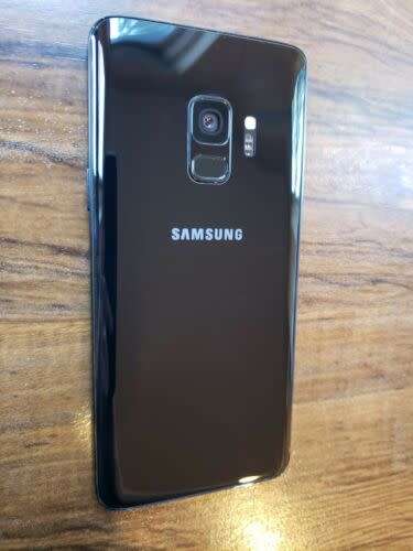 Samsung Galaxy S9 SM-G960U (Unlocked / AT&T) 64gb Midnight Black Smartphone!Great