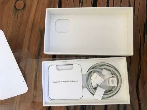 Apple Iphone 12 Mini Black Unlocked 64gb - Very good condition, used indoors only - Bargain