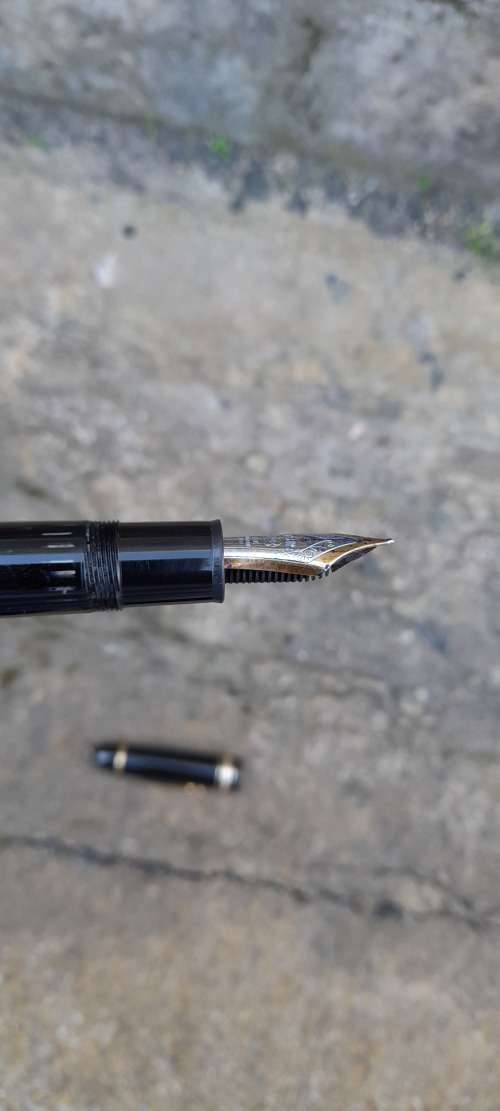 Montblanc Meisterstuck 149 Fountain Pen 18K Medium Nib - Early 1991 Model Authentic