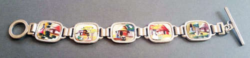 DELIGHTFUL VINTAGE HAND PAINTED BRACELET WITH TOGGLE CLOSING. UNUSUAL!