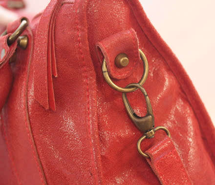 FIRENZE GENUINE LEATHER SAFARI HANDBAG. DESIGN MODELLED ON BALENCIAGA. MADE IN ITALY