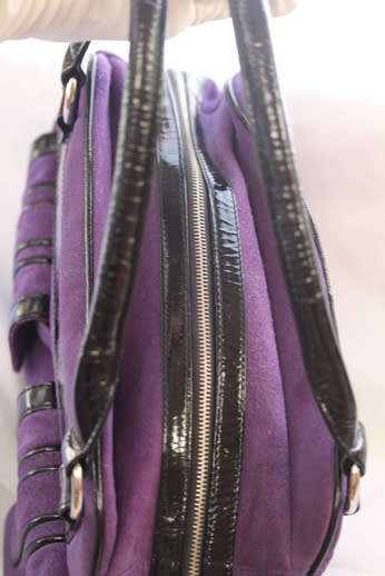 EXUDE LONDON PURPLE SUEDE SAFARI HANDBAG WITH BLACK PATENT LEATHER TRIM. ORIGINAL DUSTCOVER.