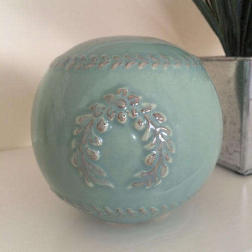 INTERESTING DECORATIVE PORCELAIN BALLS