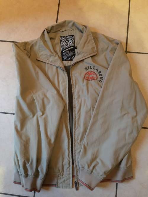 Billabong Jacket (quality photos in discription)