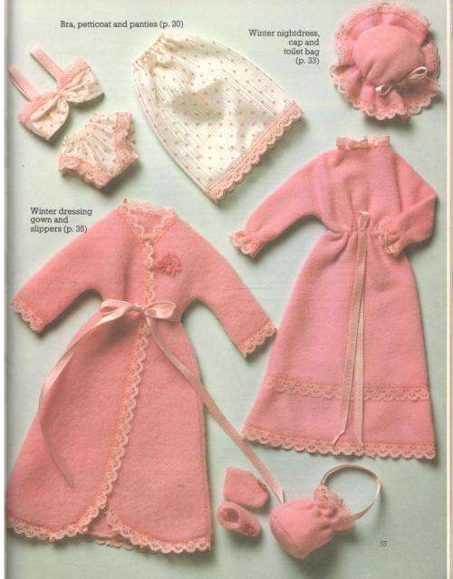 Doll's Clothes  ---  A Book of Patterns  --  Annatjie Henning