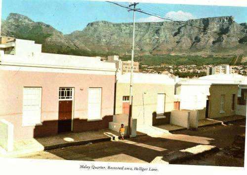 The Cape Malays  --   I D du Plessis