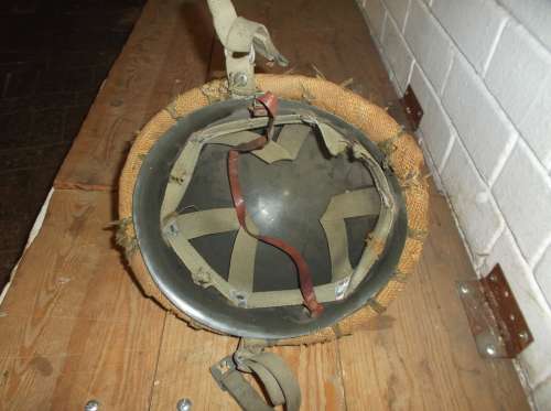 SAW, - SADF Staaldak Helmet