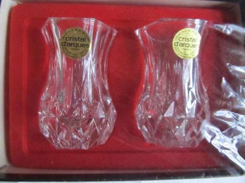 PAIR OF LEAD CRYSTAL VASES (MINT)