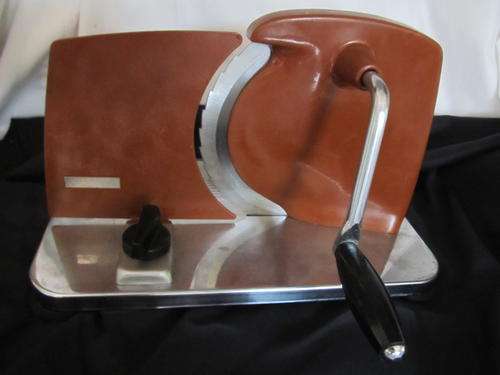 PINEWARE BREAD SLICER