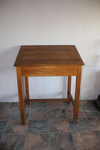 Beautiful Preaching Stand / Table Writing Stand